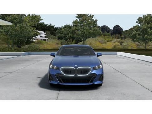 New 2027 BMW 530i RWD image 3