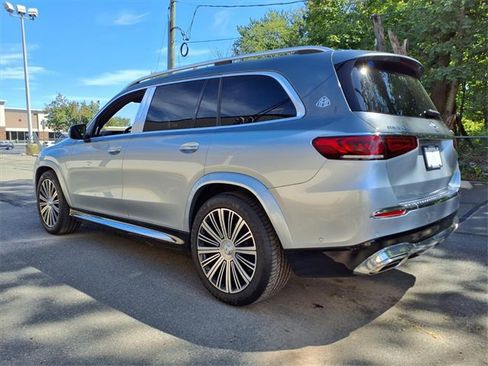 Used 2023 Mercedes-Benz Maybach GLS 600 4MATIC image 5