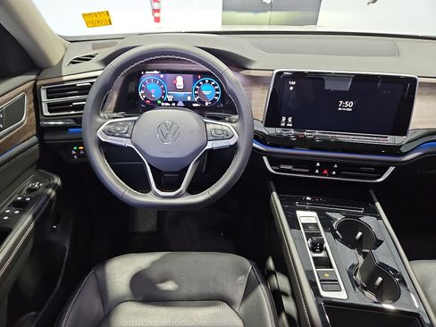 Certified 2024 Volkswagen Atlas SEL AWD/4WD image 14