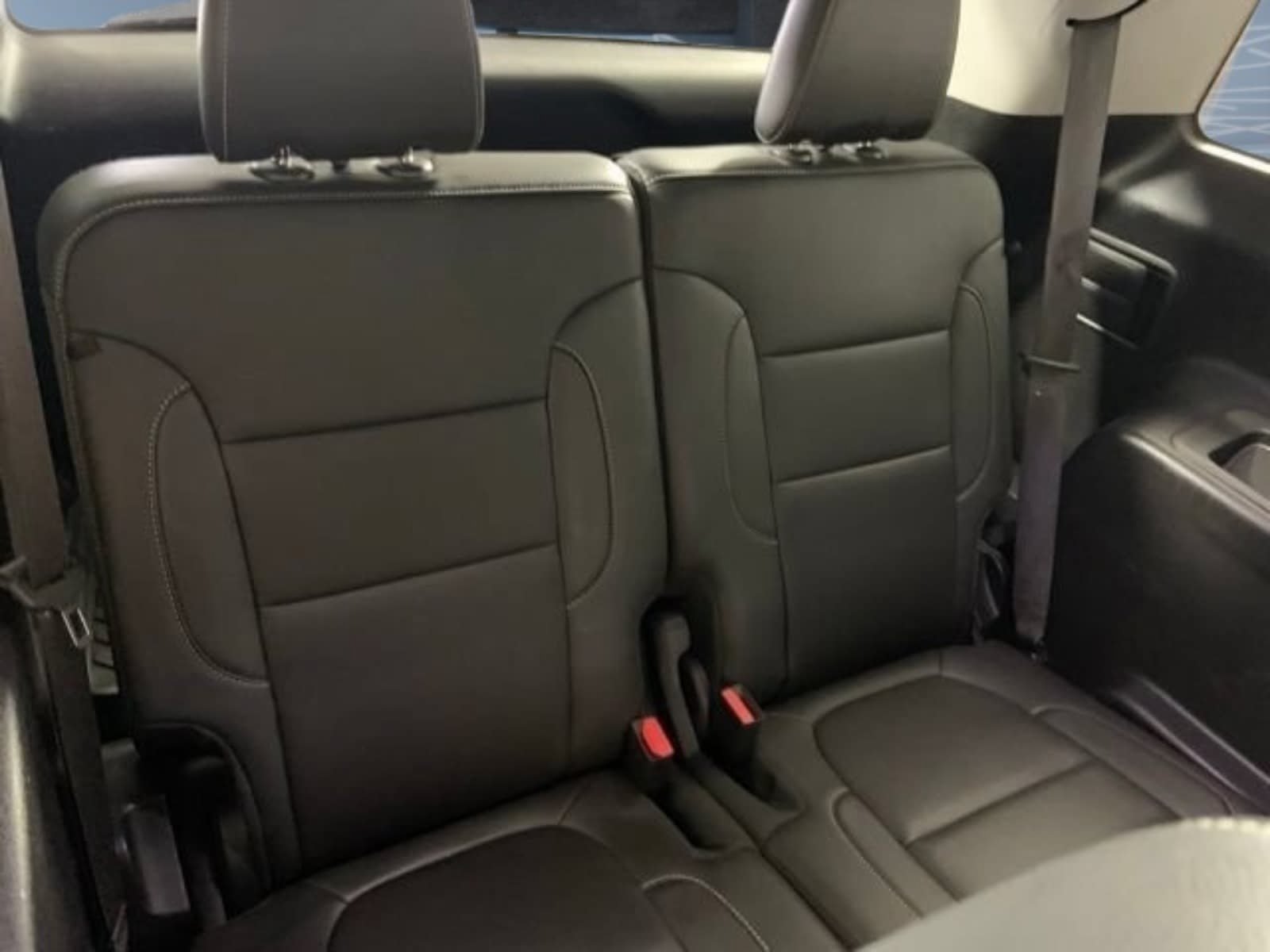 Used 2023 GMC Acadia SLT AWD/4WD image 13