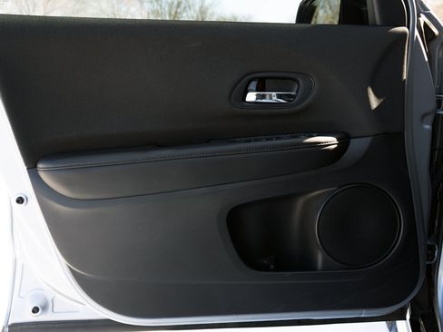 Used 2022 Honda HR-V Sport image 33