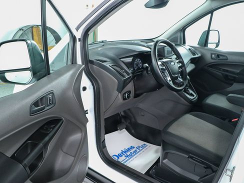 Used 2019 Ford Transit Connect XL FWD image 3