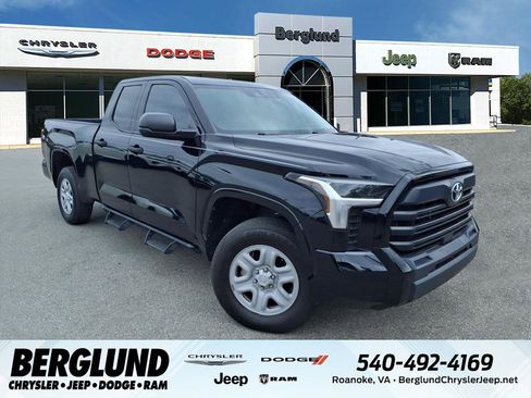 Used 2022 Toyota Tundra SR w/ SR Tow Package AWD/4WD image 1