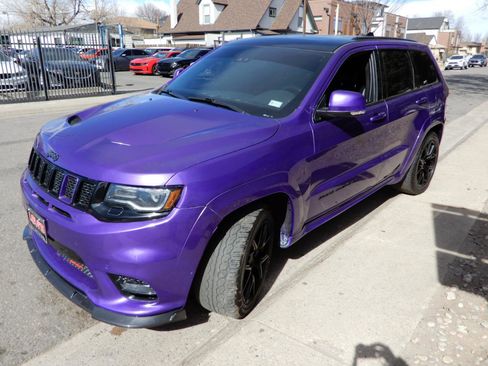 Used 2018 Jeep Grand Cherokee SRT image 8