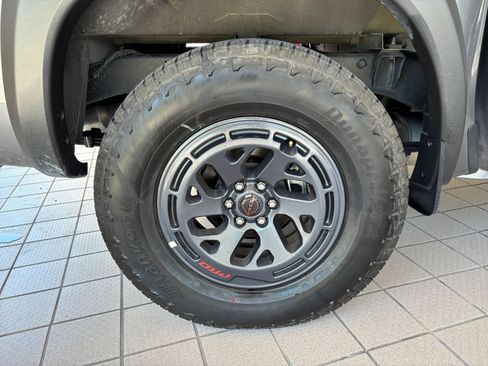 Used 2026 Nissan Frontier PRO-4X AWD/4WD image 25