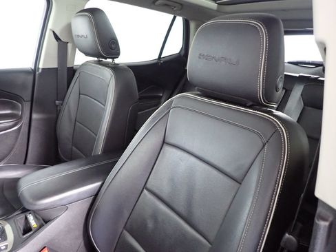 Used 2019 GMC Terrain Denali w/ Advanced Safety Package AWD/4WD image 26