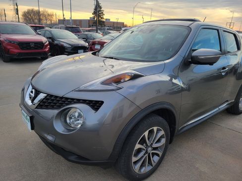 Used 2017 Nissan Juke SL image 14