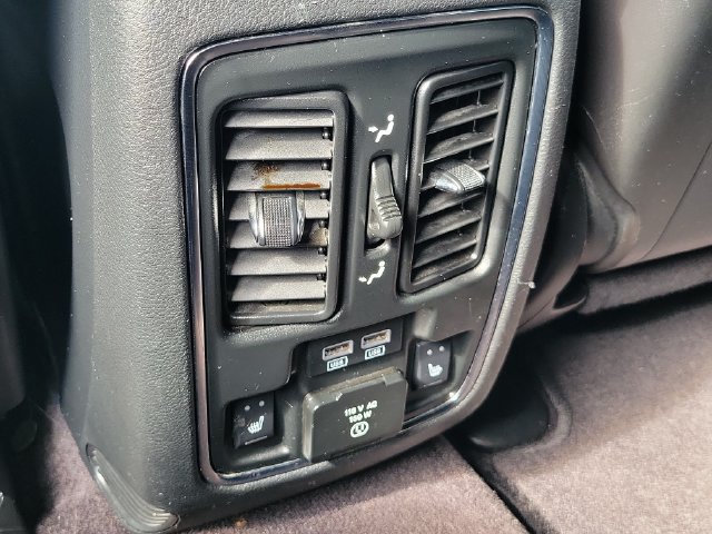 Used 2016 Jeep Grand Cherokee High Altitude AWD/4WD image 13