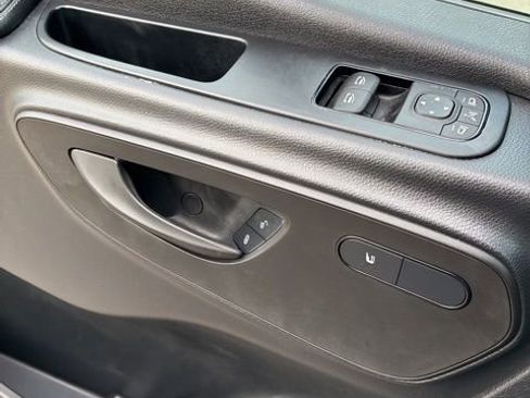 Used 2021 Mercedes-Benz Sprinter 2500 image 38