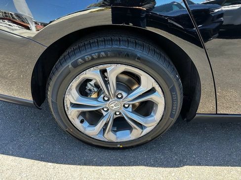 Used 2024 Honda Accord EX image 11