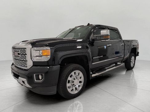 Used 2019 GMC Sierra 2500 Denali AWD/4WD image 12