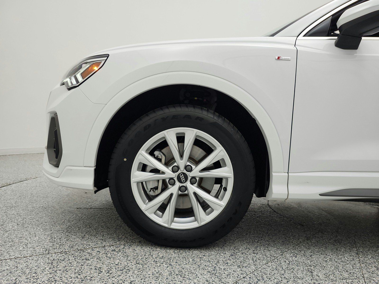 Used 2024 Audi Q3 2.0T Premium AWD/4WD image 18