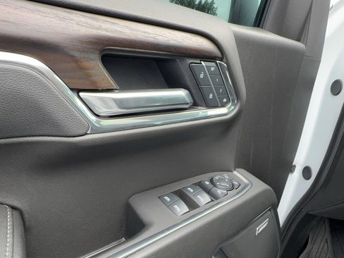 Certified 2025 GMC Sierra 1500 SLT w/ SLT Premium Plus Package AWD/4WD image 19