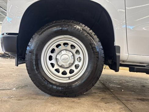 Used 2025 Chevrolet Silverado 1500 W/T w/ WT Value Package AWD/4WD image 20
