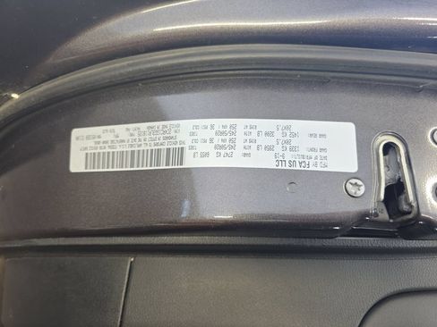 Used 2020 Chrysler Pacifica Limited FWD image 34