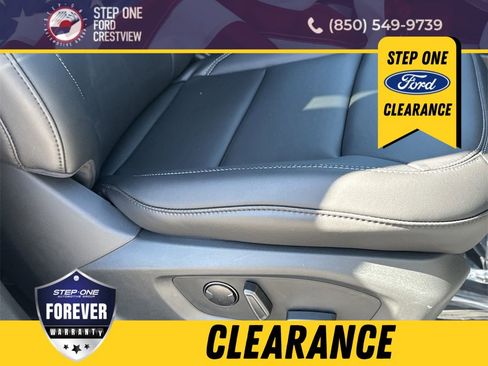 New 2024 Ford Explorer XLT w/ Equipment Group 202A image 17