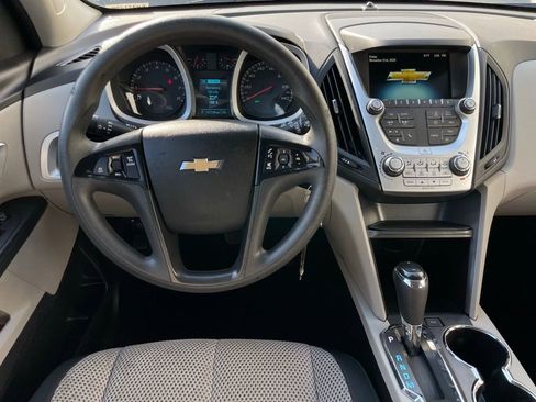 Used 2017 Chevrolet Equinox LS image 12