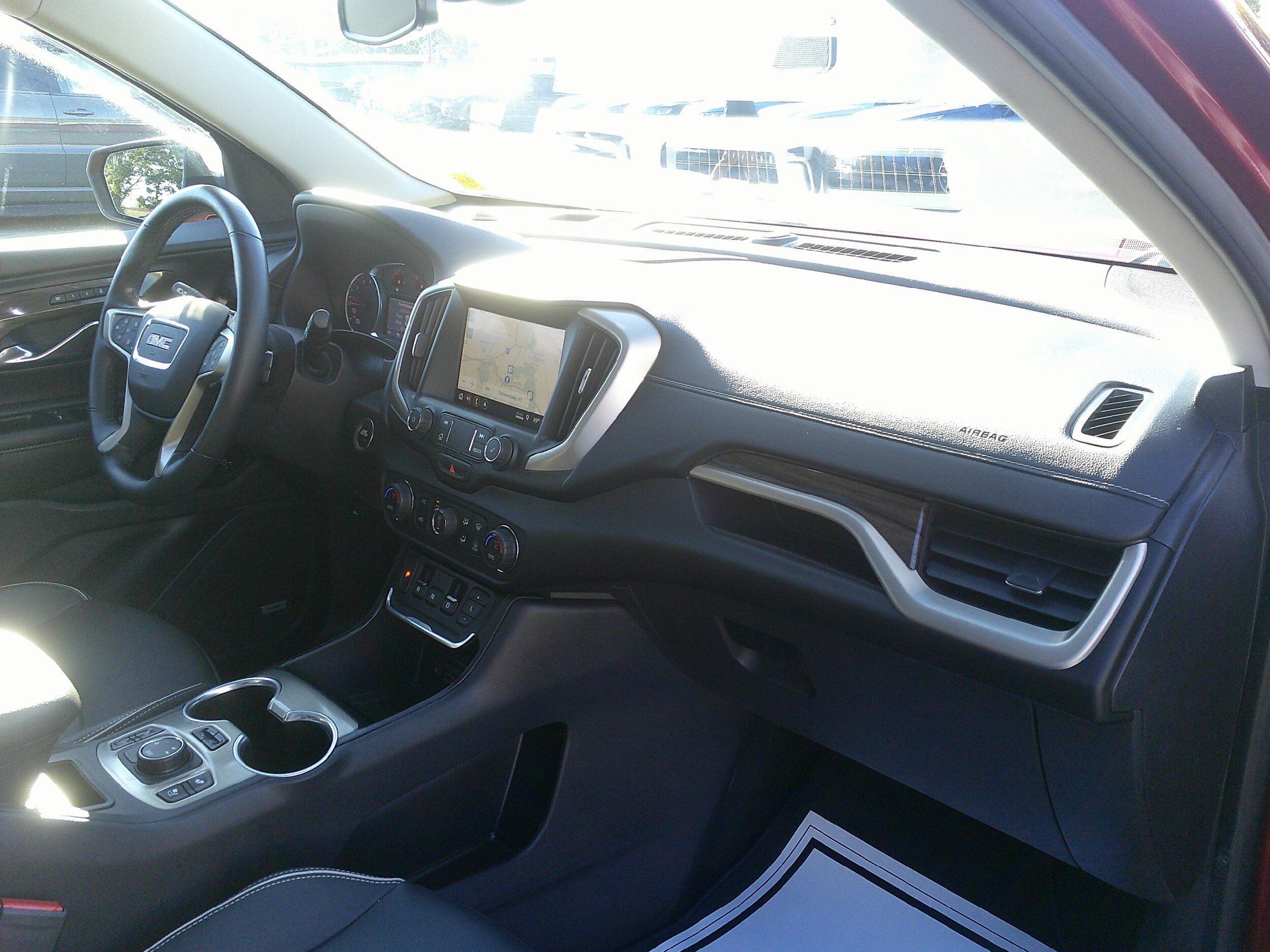 Used 2020 GMC Terrain Denali w/ Denali Premium Package AWD/4WD image 29