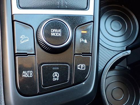 Used 2025 Kia Sportage LX image 25