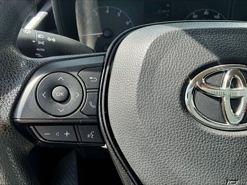 Used 2023 Toyota Corolla LE image 26