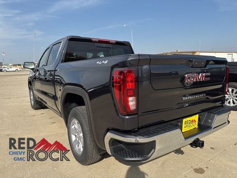 New 2026 GMC Sierra 1500 SLE w/ Preferred Package image 10