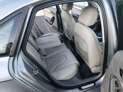 Used 2010 Audi A4 2.0T Premium Plus image 11