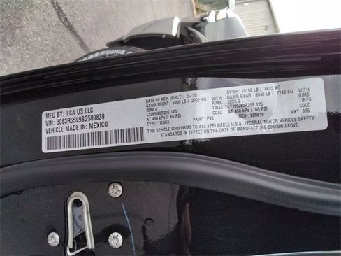 New 2025 RAM 2500 Limited image 12