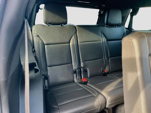 Used 2024 Chevrolet Tahoe LT RWD image 27