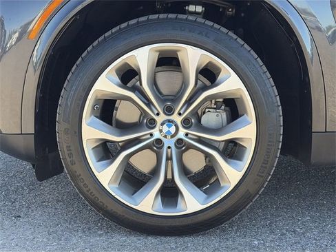 Used 2015 BMW X5 xDrive50i image 10