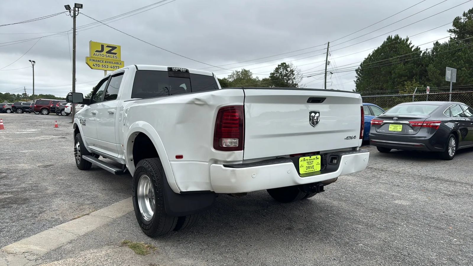 Used 2018 RAM 3500 Laramie w/ Sport Appearance Group AWD/4WD image 5
