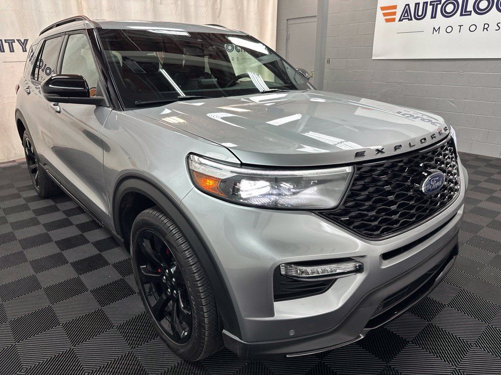 Used 2024 Ford Explorer ST w/ Equipment Group 401A AWD/4WD image 2