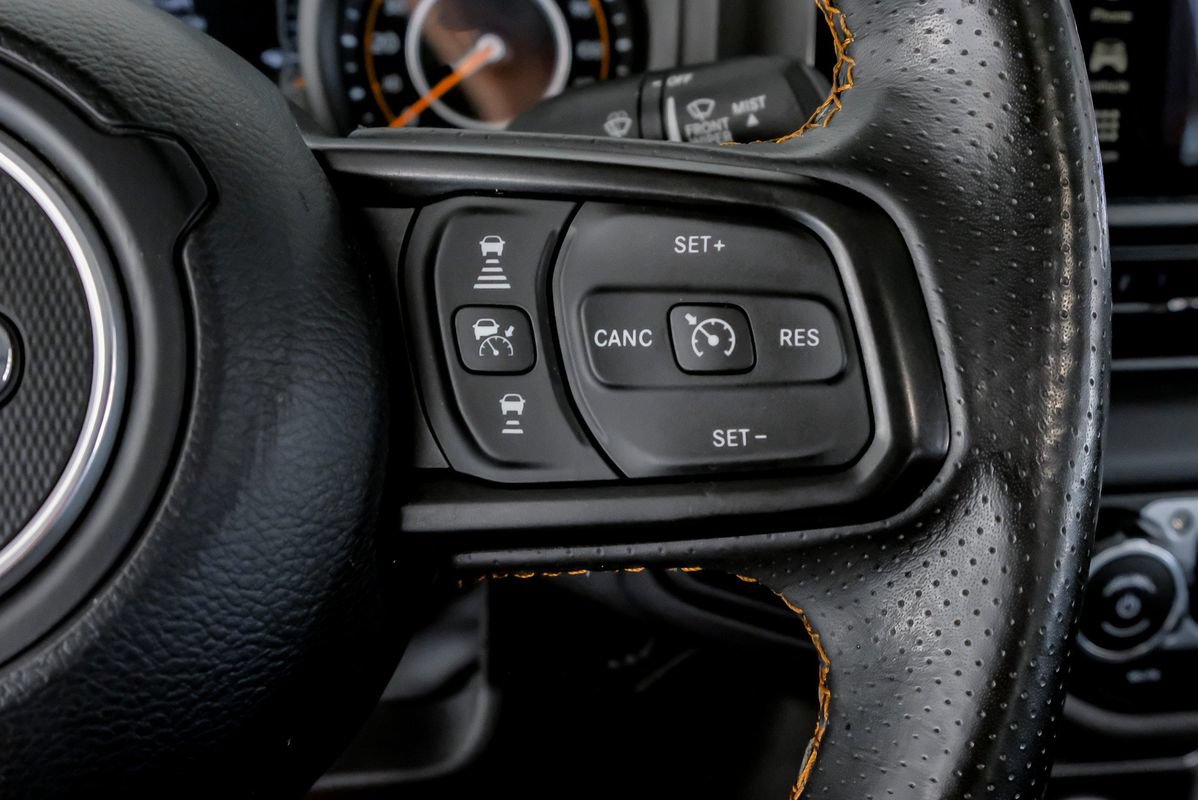 Used 2024 Jeep Gladiator Mojave w/ Convenience Group AWD/4WD image 17