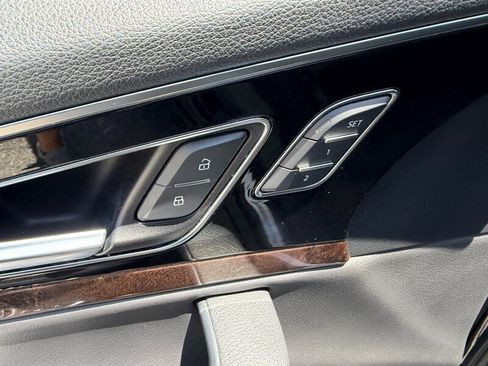 Used 2017 Audi Q7 3.0T Prestige AWD/4WD image 17