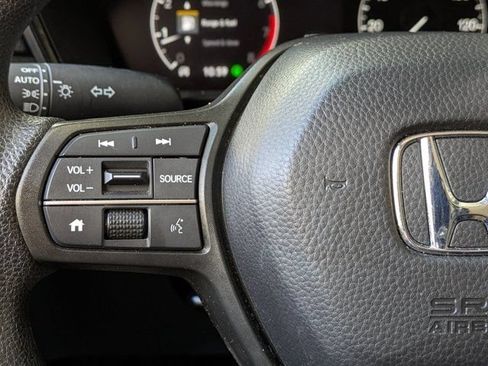 Used 2025 Honda CR-V LX image 20