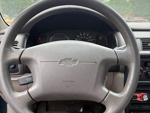 Used 2000 Chevrolet Prizm FWD image 14