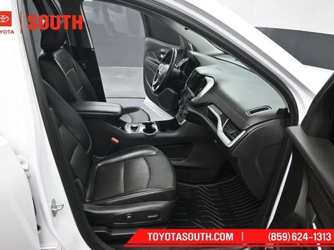 Used 2023 GMC Terrain SLT FWD image 31