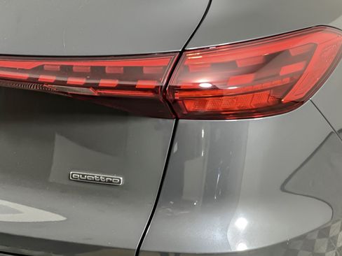 Used 2025 Audi Q5 Premium Plus w/ Premium Plus AWD/4WD image 26