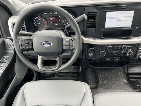 New 2026 Ford F250 XL w/ XL Chrome Package RWD image 14
