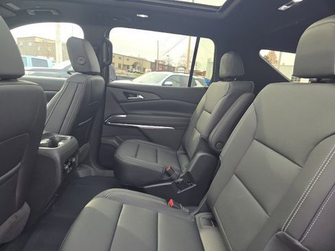 New 2026 Chevrolet Traverse LT w/ Sun and Wheel Package image 17