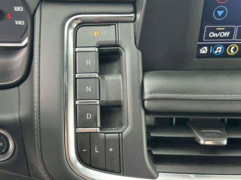 Used 2024 Chevrolet Tahoe LS AWD/4WD image 13