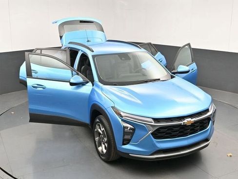 New 2026 Chevrolet Trax LT w/ Driver Confidence Package FWD image 46