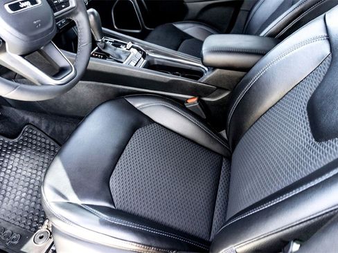 Used 2023 Jeep Compass Latitude w/ Convenience Group image 14