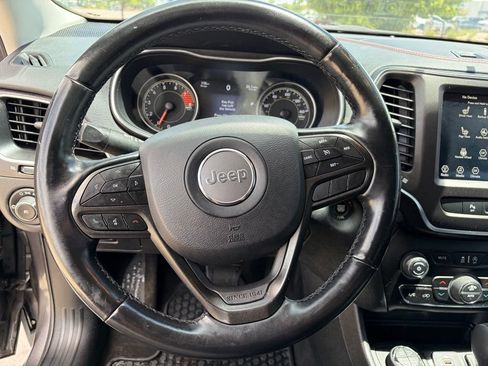 Used 2020 Jeep Cherokee Trailhawk w/ Cold Weather Group AWD/4WD image 24
