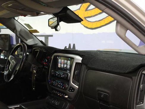 Used 2018 GMC Sierra 2500 SLT w/ Duramax Plus Package AWD/4WD image 12