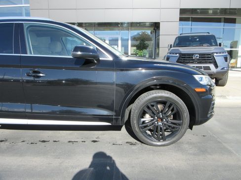 Used 2018 Audi Q5 2.0T Premium Plus w/ Premium Plus Package AWD/4WD image 13