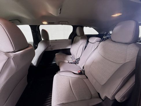 Certified 2026 Toyota Sienna LE image 23