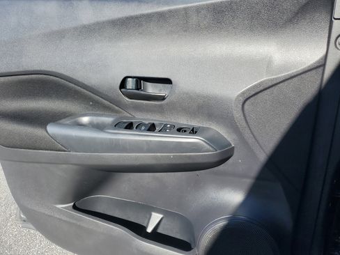 Used 2024 Nissan Kicks S image 19