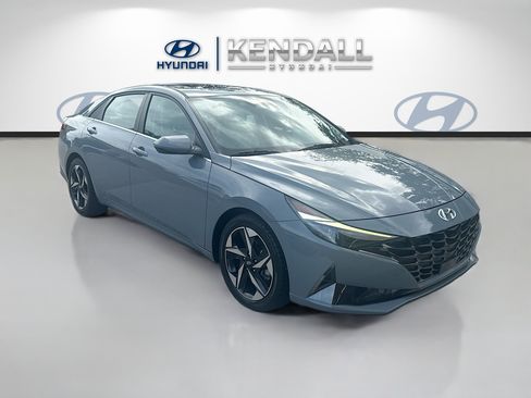 Used 2023 Hyundai Elantra Limited FWD image 1