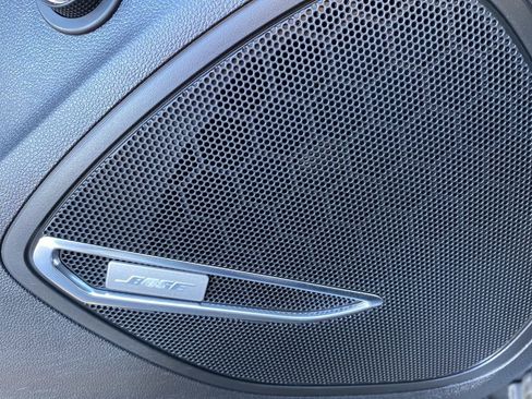 Used 2023 Buick Envision Essence w/ Technology Package I image 16