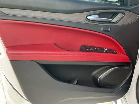 Used 2021 Alfa Romeo Stelvio Ti w/ Nero Edizione image 16